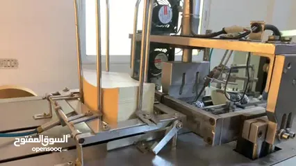  4 آلة تصنيع أكواب ورقية بسعر حرق