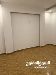  13 شقة للبيع في ام اذينة