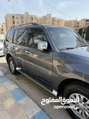  4 ميتسوبيشي باجيرو موديل 2015 للبيع