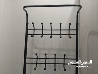  2 علاقة ملابس