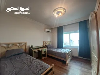  9 شقة مفروشة للإيجار 209م2 ( Property 19028 )-174847892