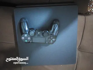 1 بلاستيشن 4 سليم يد اصلي حالة وكالة فتحت لمدة 3 اشهر مع26 لعبة plus لمدة شهر فيها رديد ردمشن2
