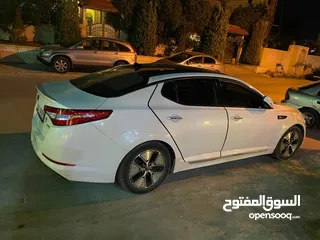  4 Kia optima