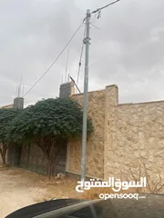  18 قفقفا 13 دنم منطقة مزارع وشاليهات وطبيعة خلابة مسيجة جدار حجر