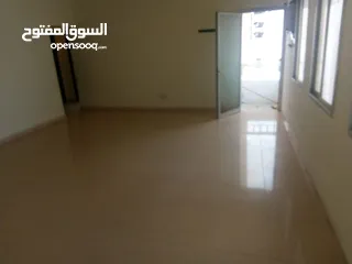  2 متوفرشقة غرفتين وصاله في الحمريه Available two-bedroom apartments and a hall in