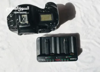  3 كاميرا كانون Ds. 1 شاتر عالي