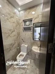  3 شقة فاخرة دوبلكس ثالث و روف مع ترس كبير