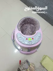  25 تخت بيبي نظيف جدا قابل للطي مثل ما هو وضح بالصور  عربايه مشي للاطفال تفتح وتسكر بحاله جيده جدا