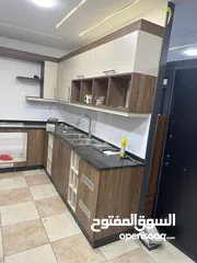  11 مطبخ جديد غير مستخدم  مقاس 3 * 3 من دون الرخامات