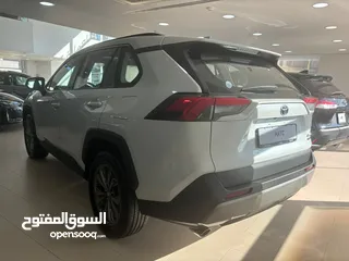  6 تويوتا راف فور موديل 2024