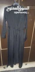  23 شروة مجموعة ملابس شبه جديده  ملابس نظيفة جدا يوجد فساتين سهره ملابس بيتيه بيجامات عبايات اطقم احذيه