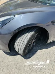  2 تيسلا مودل 3 للبيع