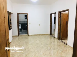  14 منزل للبيع طابق ارضي وطابقين علويات مكونه من اربع شقق