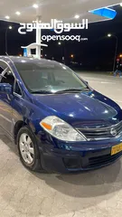  2 Nissan Versa