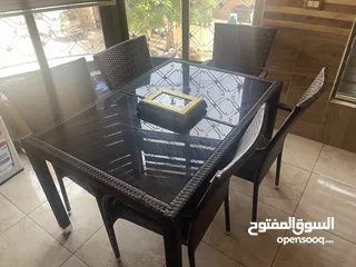  1 طاولة سفرة ريتان مع كراسي للبيع