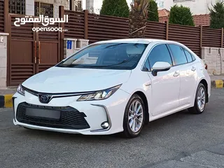  4 تويوتا كورولا 2022 للبيع
