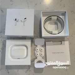  2 AirPods pro.