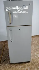  1 ثلاجة ال جي مستعمل لون ابيض...