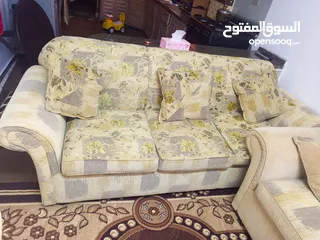  5 كنب 11 مقعد للبيع مستعجل