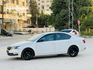  4 سكودا اتومات للبيع