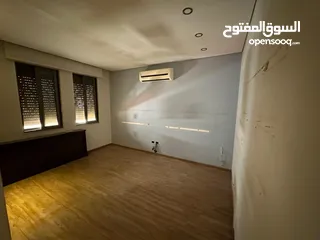  11 فيلا فاخره سوبر ديلوكس للايجار في منطقه الصويفيه