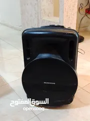  2 سماعة بلوتوث وuax صوت قوي  بطارية شحن ممتازة