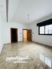  20 فــيلا 3 طوابق مفصولة الحشان سوق الجمعة