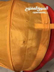  10 كرسي أيكيا شكل بيضة مع مظلة (Egg Chair) دوّار عدد 2 (لون أحمر وبرتقالي) شراء من بريطانيا للبيع