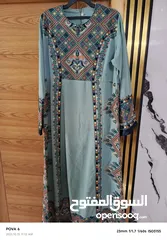  5 أثواب مطرزه للبيع  بنص السعر