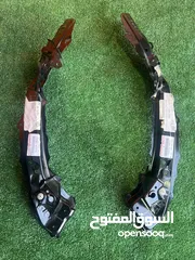  4 عين ضوء ل تويوتا بريوس 2023-2025  صاجه علوية لضوء تويوتا بريوس 2023-2025  جديد اصلي شركة ياباني