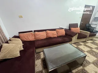 3 اثاث مستعمل طقم كنابايات/ برداي +بحرة / سجادة / طاولة