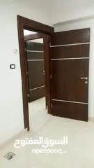  24 عرض على ابواب الخشب
