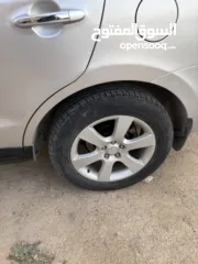  9 هيونداي سانتافيه