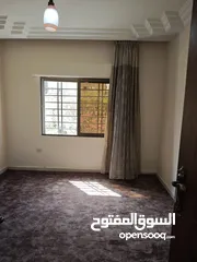  8 شقة أرضية للبيع في الحي الشرقي