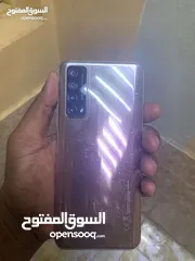  1 هواوي. للبيع او للبدل ع ايفون اكس