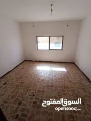  6 شقة طابق ثاني للإيجار