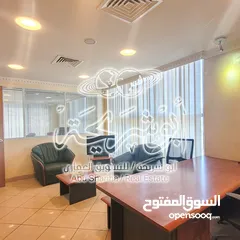  5 مكتب فاخر بالصويفية مجهز بالكامل للبيع او للايجار من المالك مباشرة
