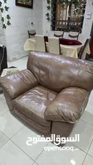  2 طقم كنب جلد + فضيه عدد 2 + دورسوار