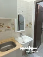  6 حي العارض غرفه وحمام ومطبخ راكب دفعه وحده 18الف