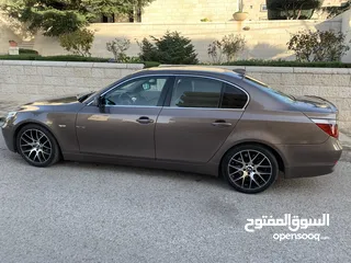  4 BMW E60 - لون شمباني