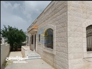  5 رقم الاعلان (5303) فيلا مستقلة للبيع في ابو نصير قرب الاكاديمية البحرية بسعر مميز