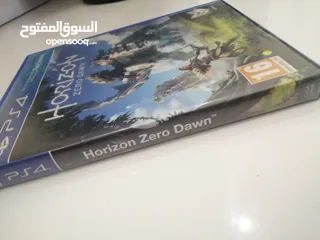  9 سي دي Horizon Zero Dawn مستعمل 1 شهر سبب البيع تم التختيم اللعبة شغالة ولا خدش