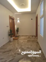  1 شقة راقية جديدة ماشاء الله للبيع حجم كبيرة في مدينة طرابلس منطقة بن عاشور في شارع الجرابة داخل المخط