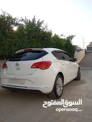  3 اوبل استرا