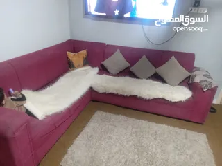  1 طقم كنب وطقم جلسه فرش عربي