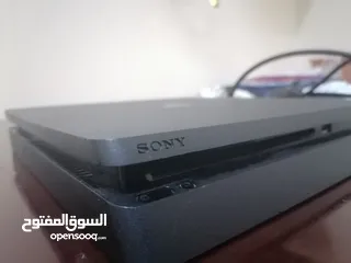  2 بلايستيشن 4 ( الوصف مهم )