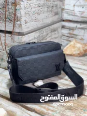  5 أضف لمسة من الفخامة لإطلالتك! نقدم لك مجموعة حصرية من الحقائب الأنيقة