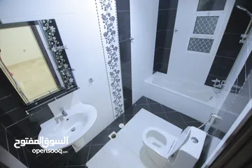  29 فيلا للايجار ي القرم خلف فندق رامي-7BHK Villa for rent in AL Qurum