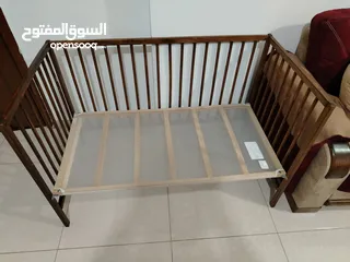  1 تخت ايكيا لعمر 4 سنوات للبيع
