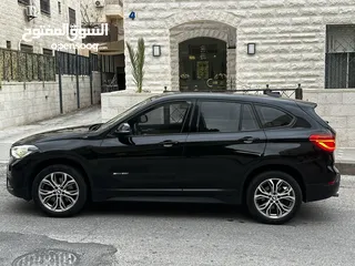  8 BMW X1 2017 BLACKOUT TRIM للبيع او البدل